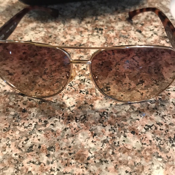 Micheal Kors Gold Aviator Sunglasses with case - Picture 4 of 7